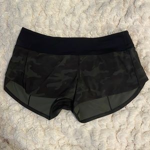 Lululemon Speed Up Short Low Rise 2.5”